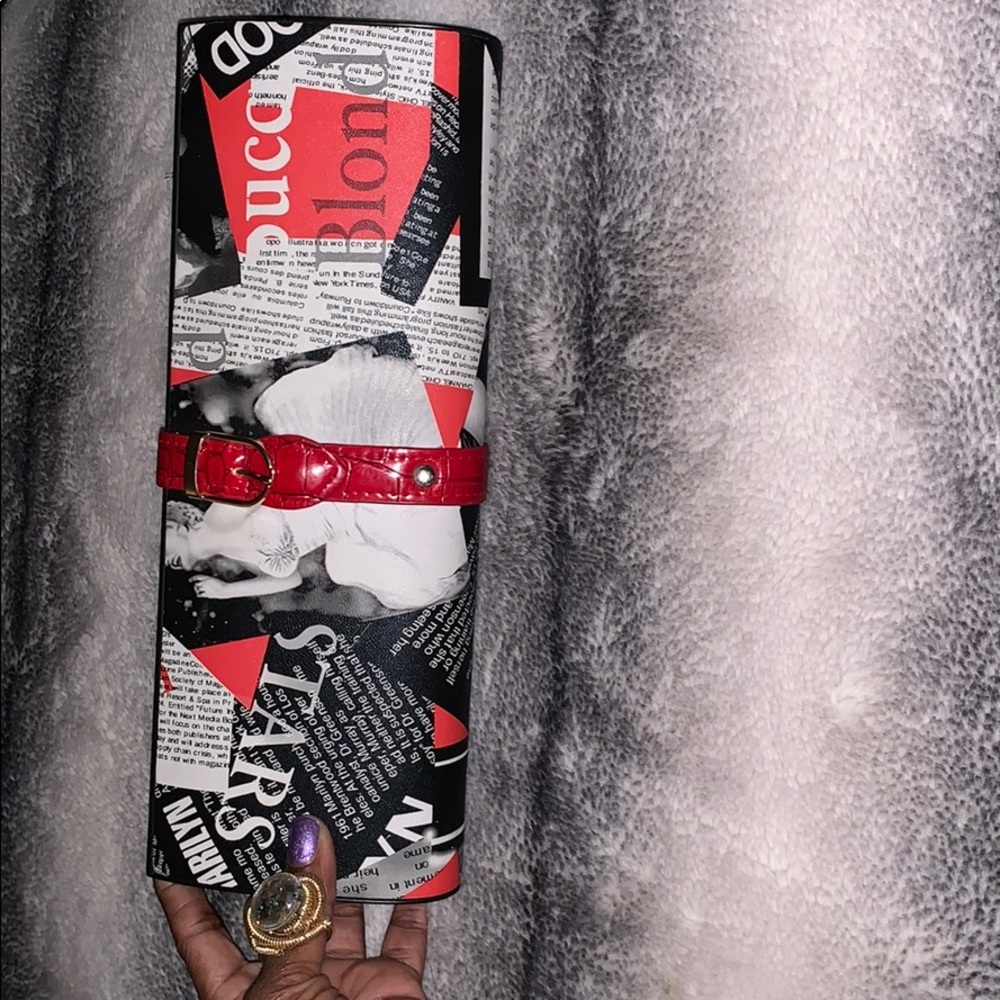 Brand new Detailed clutch purse